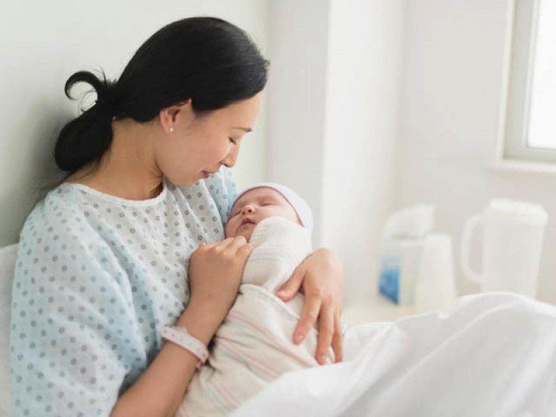 Kiêng cữ đúng cách quan trọng với mẹ sau sinh